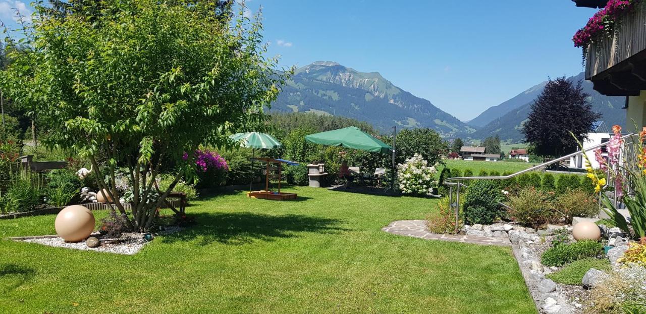 Gaestehaus Schoeneweiss Ehrwald Esterno foto