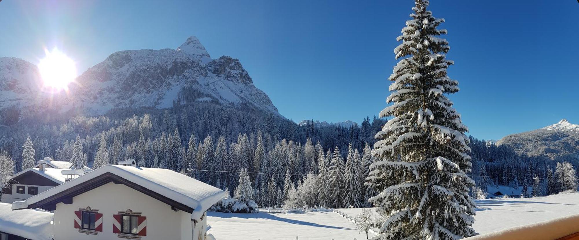 Gaestehaus Schoeneweiss Ehrwald Esterno foto